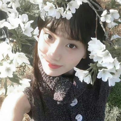 一个叫阿宝的男孩